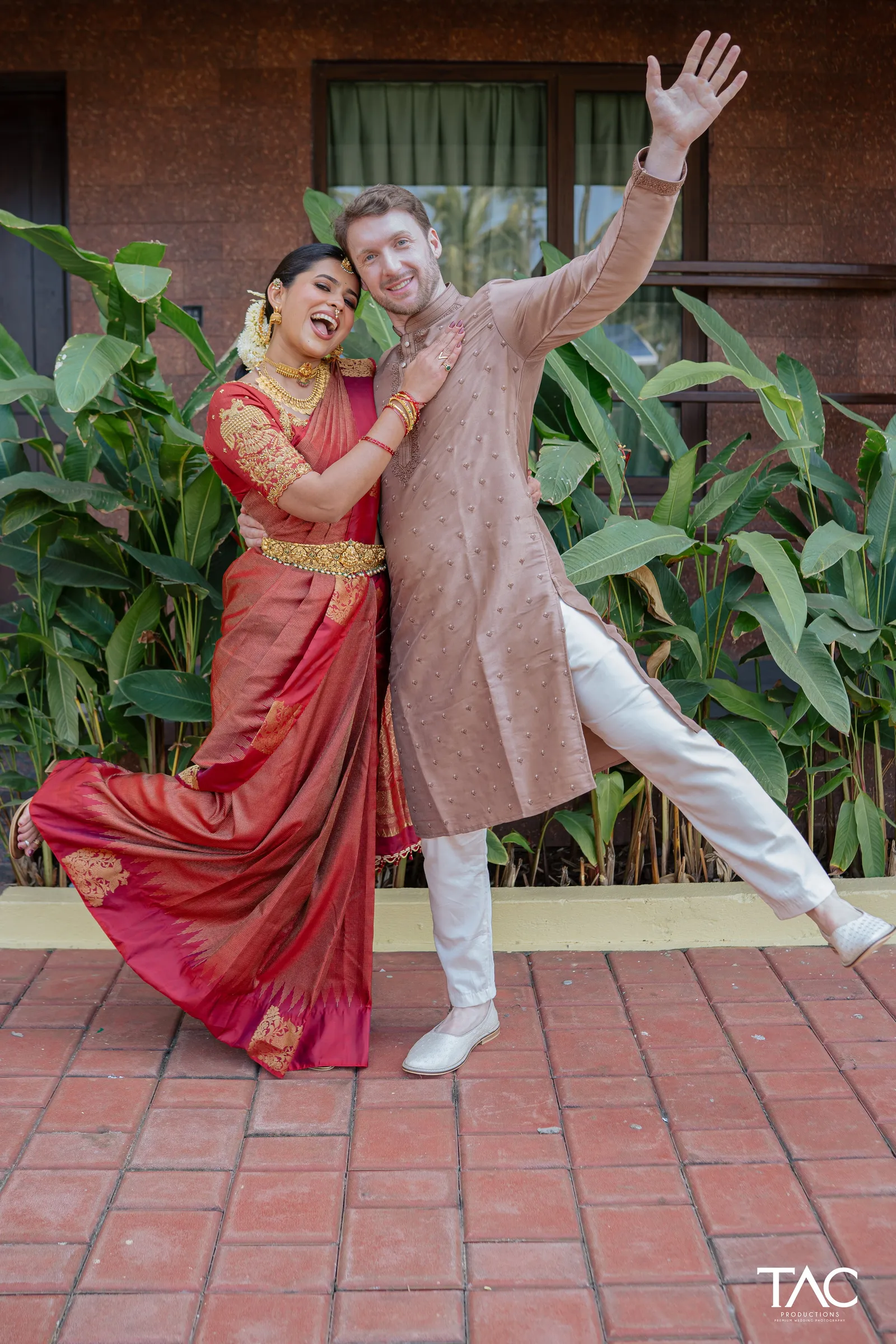 Candid laughter, Tanvi and Yannic, Manthan Beach Resort, Kaup, Udupi